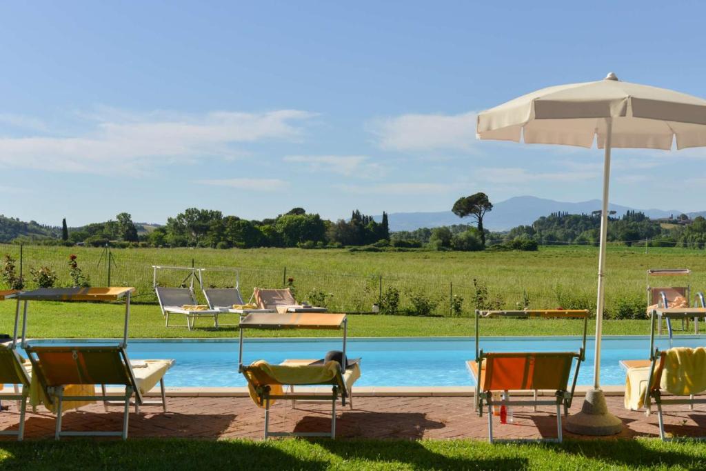9 bedrooms villa with private pool enclosed garden and wifi at Monteroni d'Arbia photo 4