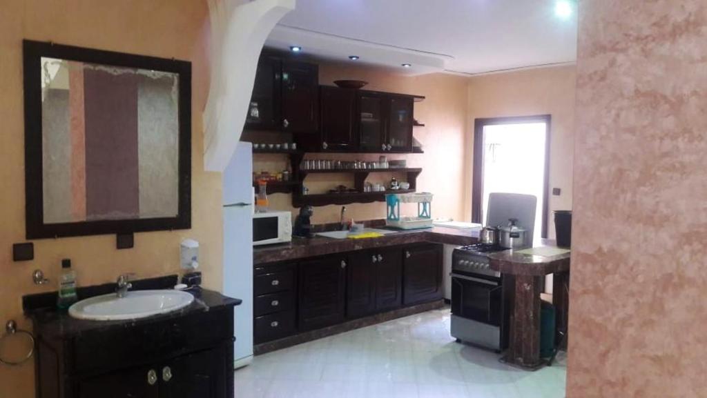 2 bedrooms appartement with city view garden and wifi at Oujda photo 2
