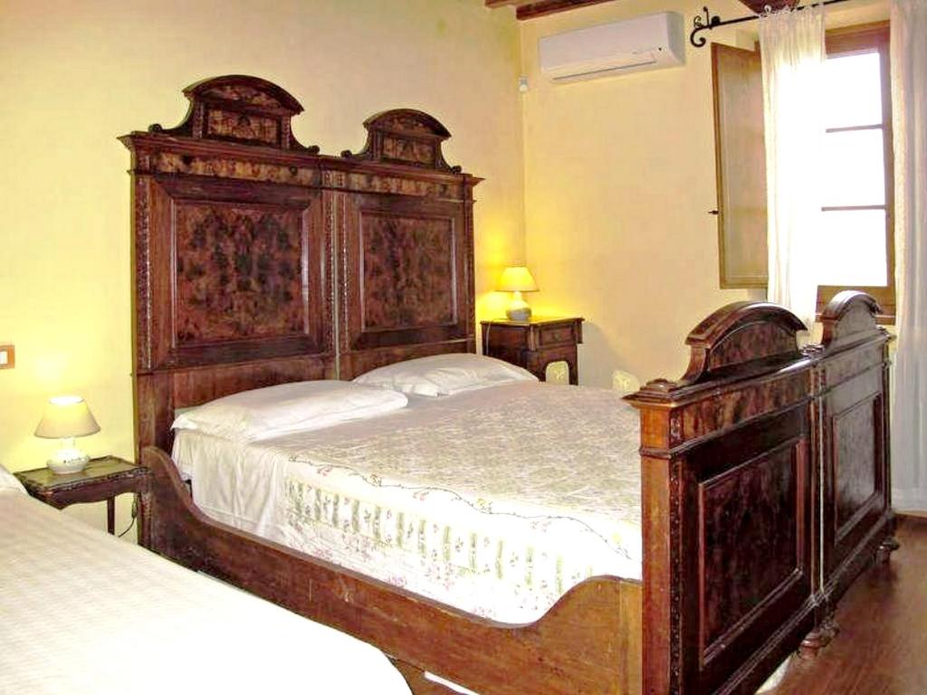 4 bedrooms house with shared pool furnished garden and wifi at Ramazzano Le Pulci photo 4