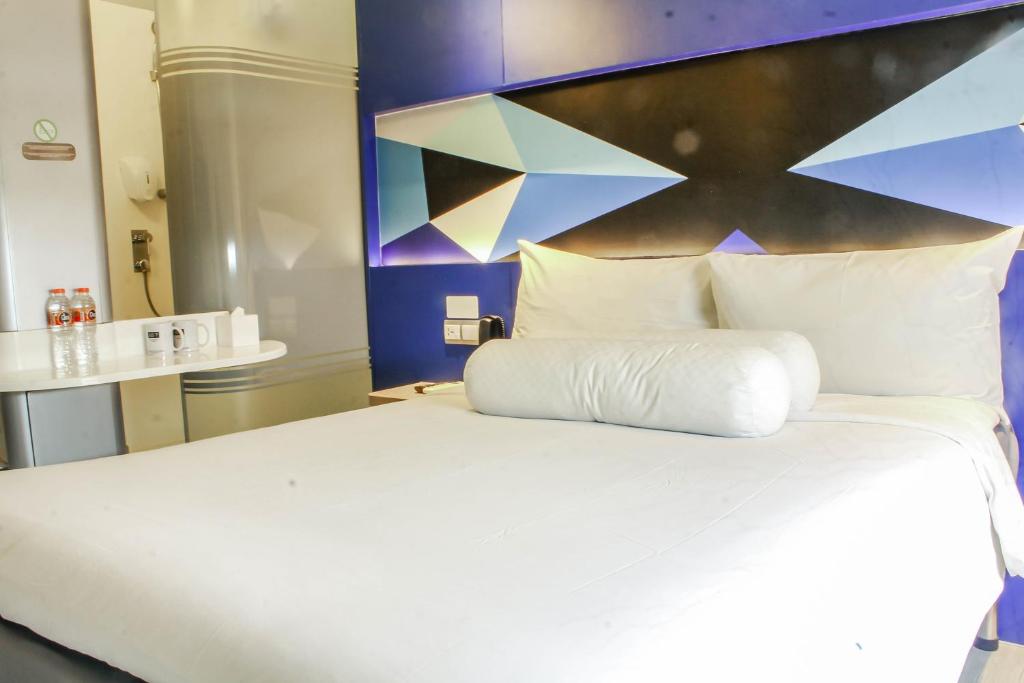 MD 7 Hotel Cirebon photo 2