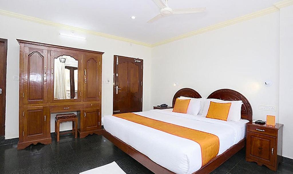 Двухместный (Улучшенный двухместный номер с 1 кроватью), FabHotel W B Resort Kovalam