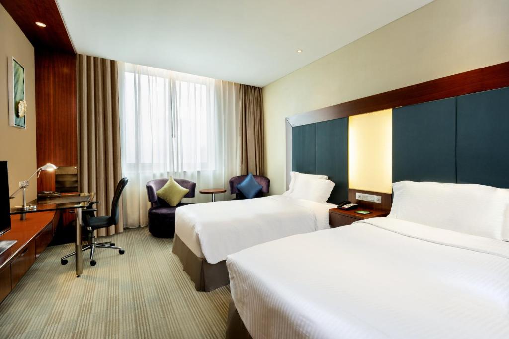 Двухместный (Улучшенный номер), Holiday Inn Shanghai Pudong