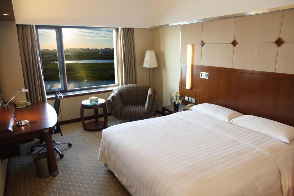Двухместный (Номер Horizon Premier с кроватью размера «king-size»), Shangri-La Hotel, Harbin