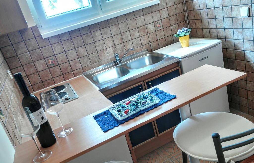 Room in Apartment - Discover the magic of nature photo 2