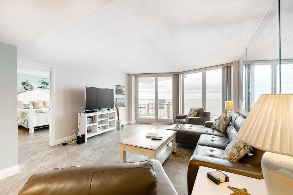 Beach Escape Condos photo 1