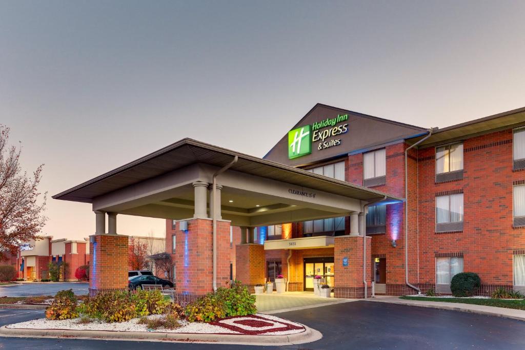 Holiday Inn Express Hotel & Suites Dayton-Centerville, an IHG Hotel image