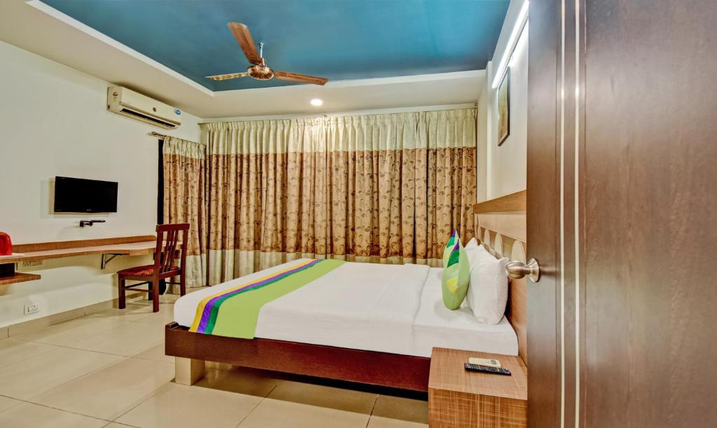 Двухместный ([Sanitized] Double Room), Hotel Raj Elegance - Manayata Tech Park
