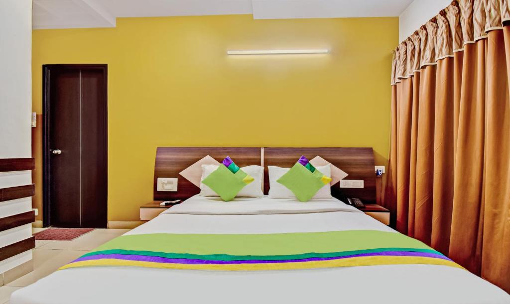 Двухместный ([Sanitized] Standard Double Room), Hotel Raj Elegance - Manayata Tech Park