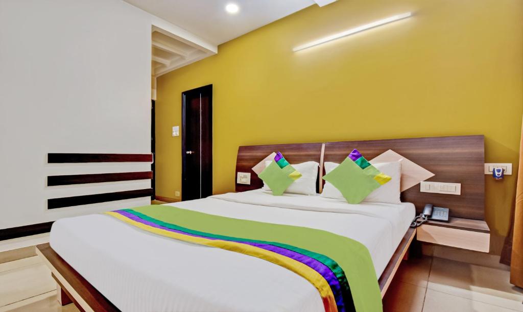 Двухместный ([Sanitized] Standard Double Room), Hotel Raj Elegance - Manayata Tech Park