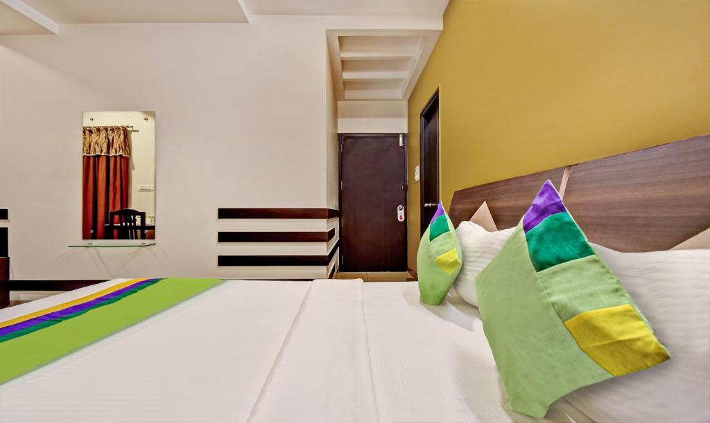 Двухместный ([Sanitized] Standard Double Room), Hotel Raj Elegance - Manayata Tech Park