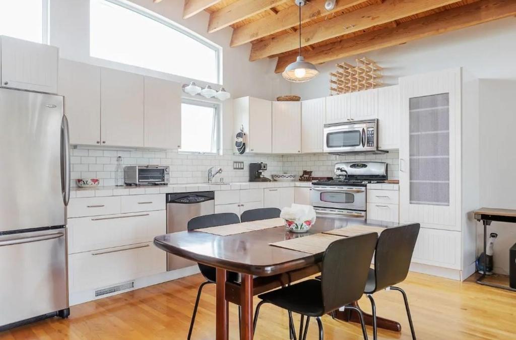 Fabulous Urban Contemporary Home in Venice townhouse photo 4