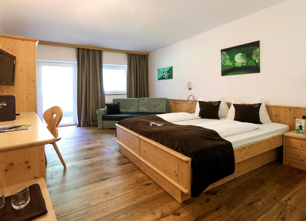 Hotel Alpin photo 2