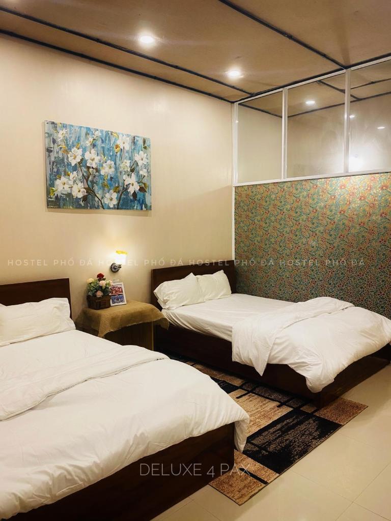 Четырехместный (Номер Делюкс с 2 кроватями размера «queen-size»), Phố Đá Hotel