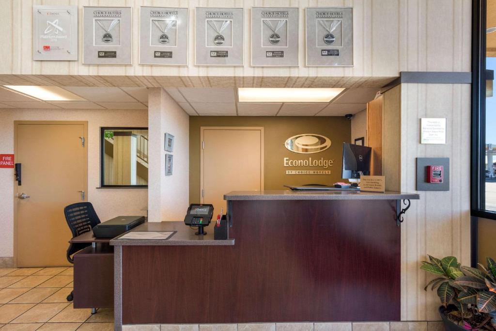 Econo Lodge Grand Junction photo 4