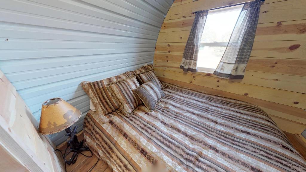 Western Covered Wagon image