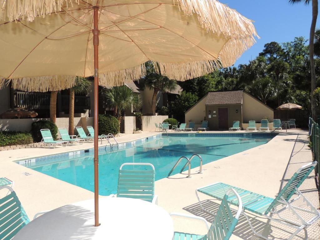 13 Hilton Head Beach Club image
