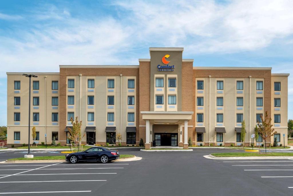 Comfort Inn & Suites photo 1