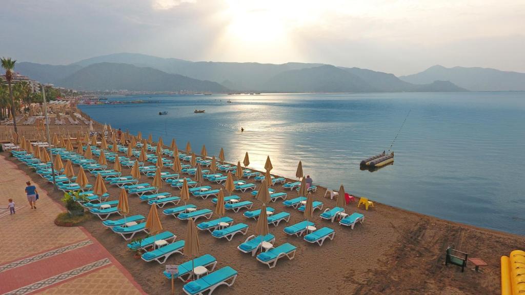 Blue Bay Platinum photo 1