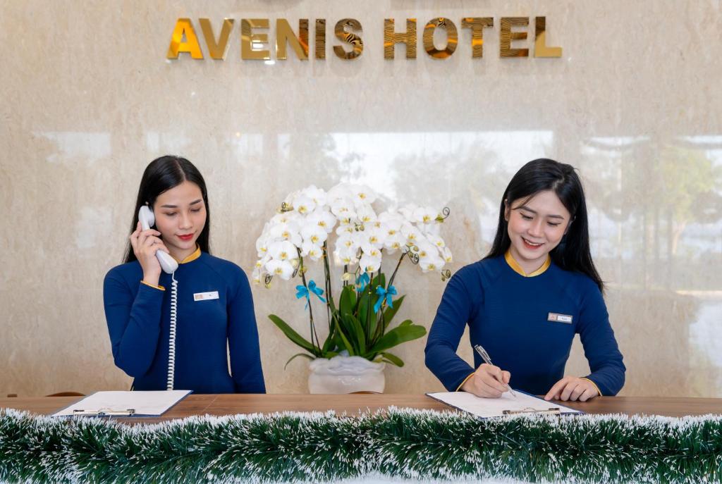 AVENIS HOTEL