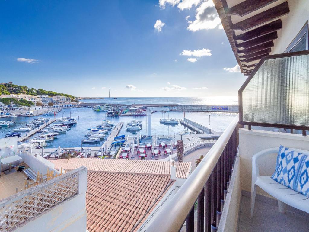 Hostal Port Corona photo 1