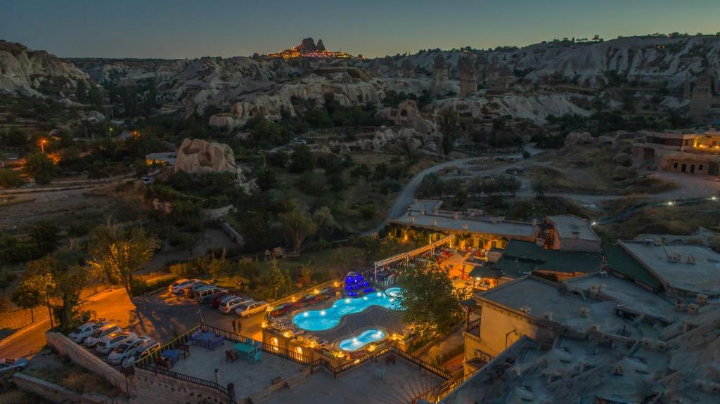 Holiday Cave Hotel photo 1