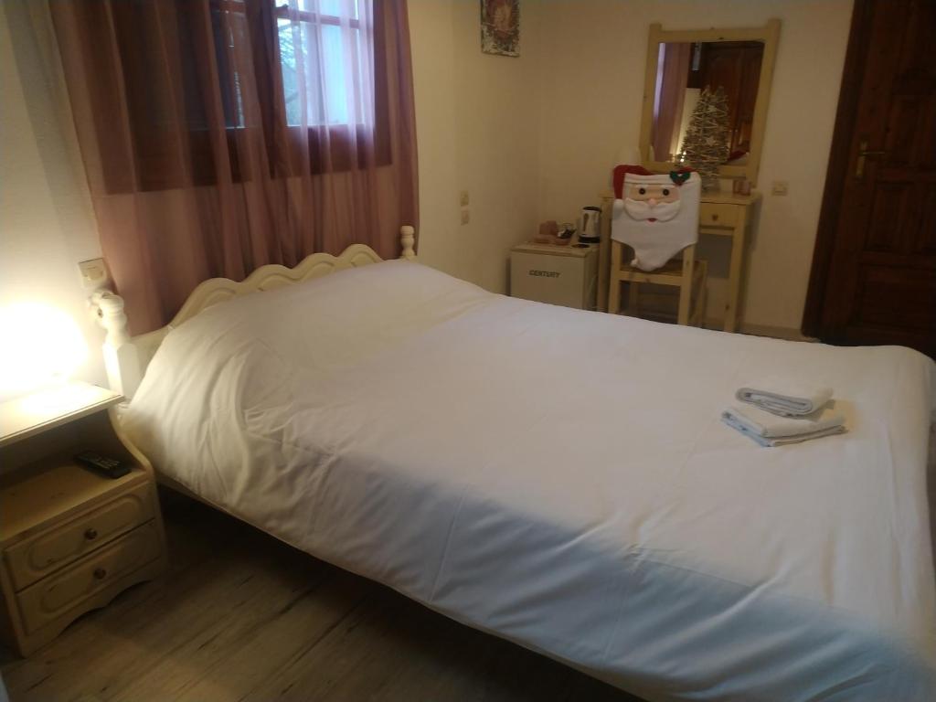 Traditional Cozy Room photo 2
