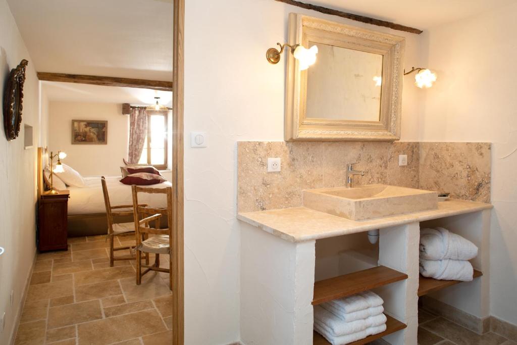 L'Hote Antique - MAISON D'HOTE- 4 Suites avec cuisine photo 4