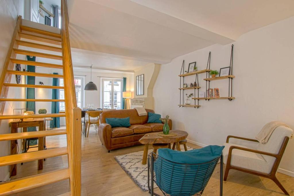 Grand Triplex confortable, cosy - CENTRE HISTORIQUE BAYEUX - LUMINEUX - proche Omaha Beach photo 1