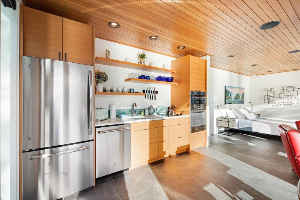 Kingfisher Cove Hideaway photo 4