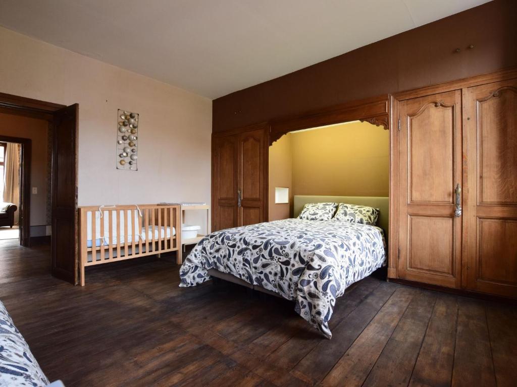 Holiday Home in Saint-Hubert with Fenced Garden photo 3