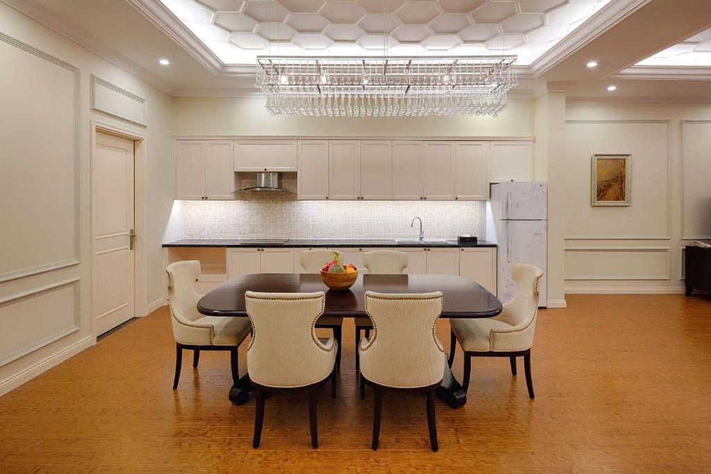 Вилла (Three-Bedroom Villa Pool View with VinWonders), Vinpearl Discovery Golflink Nha Trang