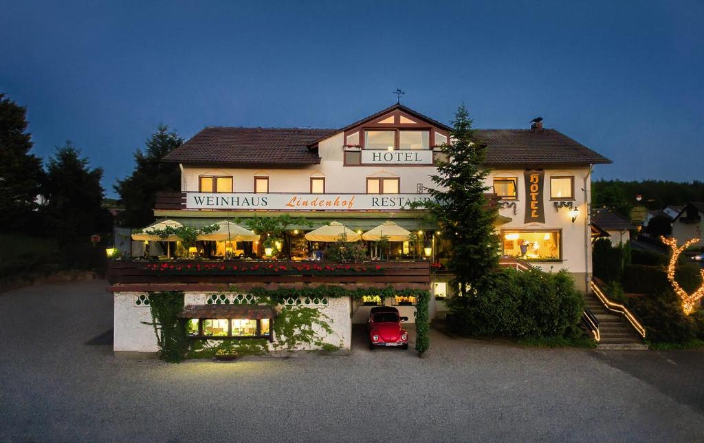 Hotel-Restaurant Lindenhof photo 1
