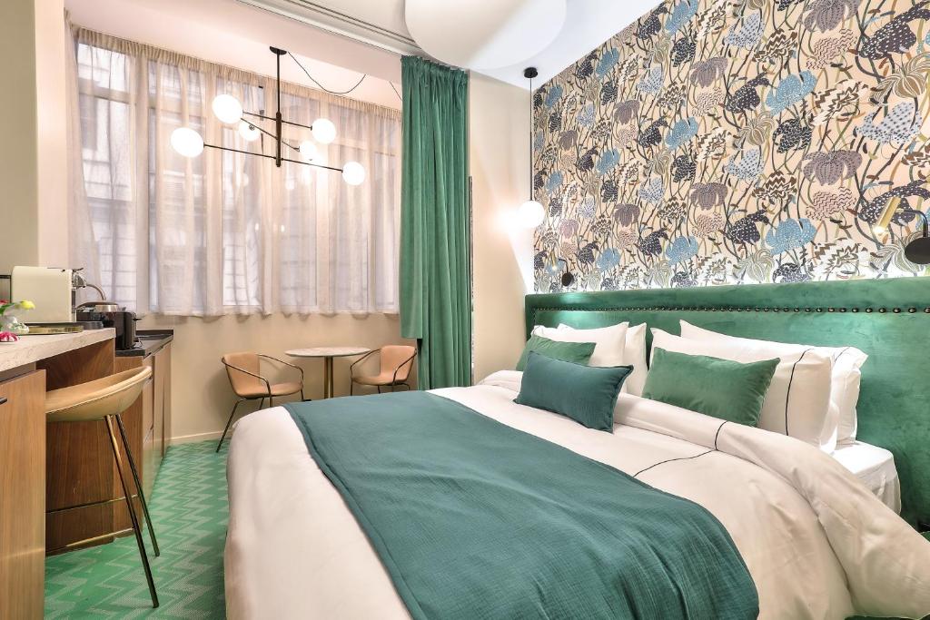 Двухместный (Улучшенный двухместный номер Louvre с 1 кроватью), Hotel Oscar