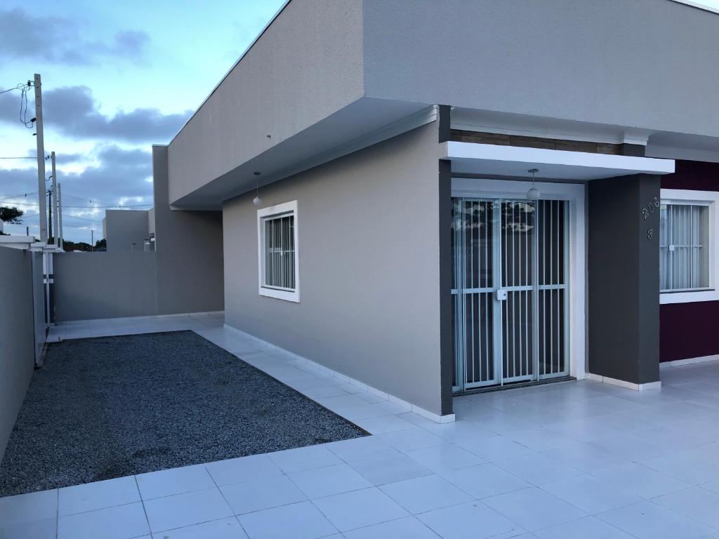 Ótima casa na praia em balneário canoas pontal do Paraná