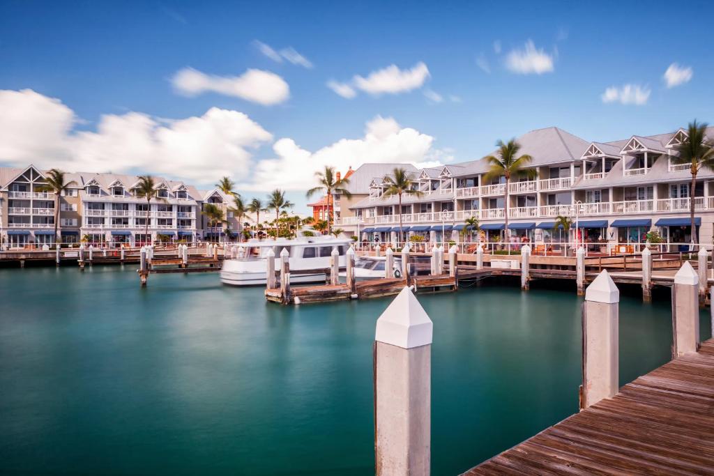 Opal Key Resort & Marina photo 2