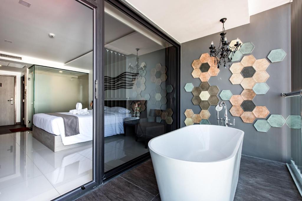 Двухместный (Двухместный номер Делюкс с 1 кроватью и видом на море), blackwoods Hotel Pattaya
