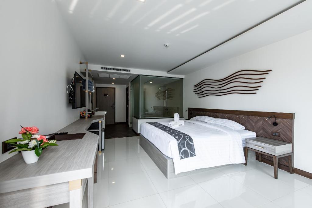Двухместный (Номер Делюкс с кроватью размера «queen-size»), blackwoods Hotel Pattaya