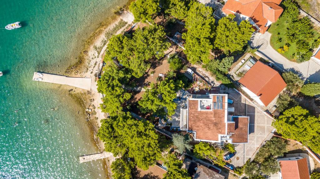 Villa A photo 1