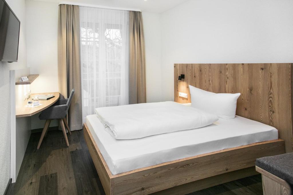Hotel-Gasthaus Engel Luttingen photo 4