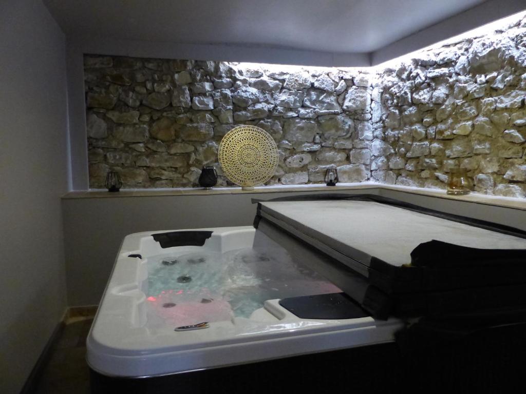 La fontaine de rocoule photo 2