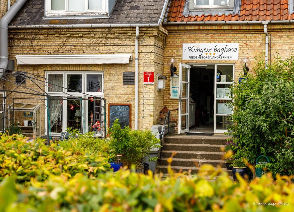 Fredensborg Vandrerhjem, i Kongens baghave photo 1