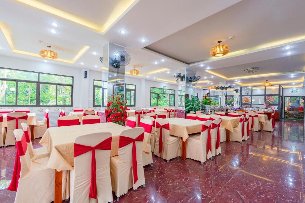 OYO 502 Quynh Mai Resort