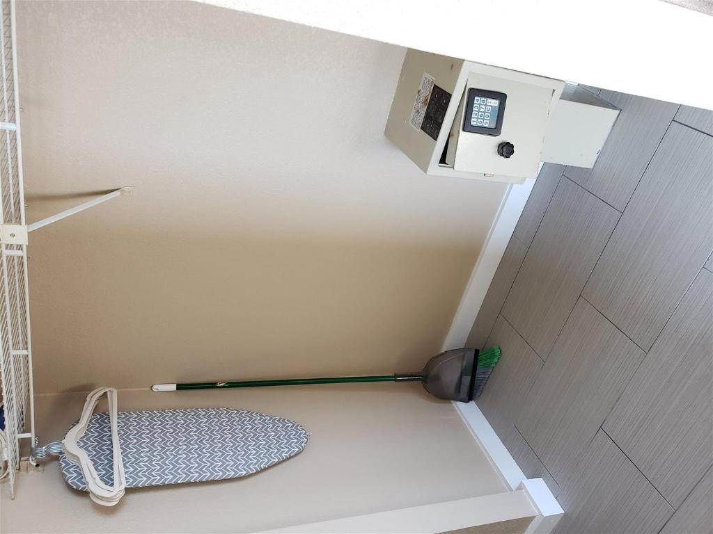 Newly Renovated Beachfront Studio Sun N Sand 1014 photo 4
