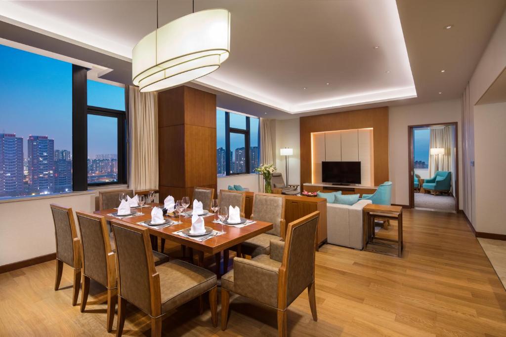 Holiday Inn Tianjin Xiqing, an IHG Hotel photo 2