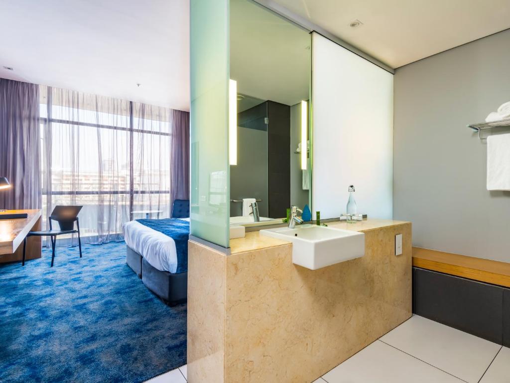 aha Gateway Hotel - Tap to explore photos
