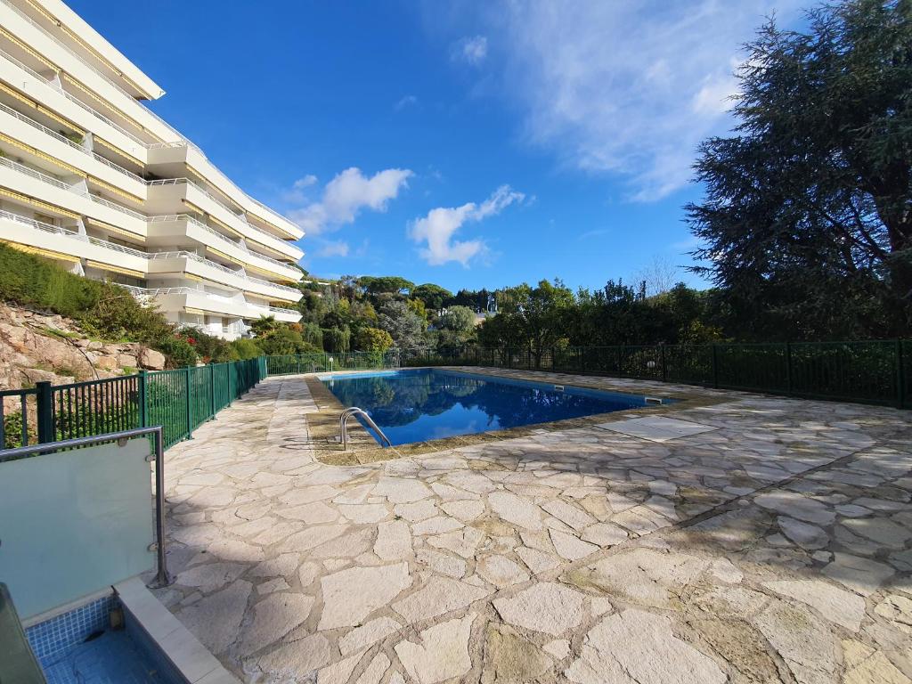 Pierre Longue by Welcome to Cannes photo 1
