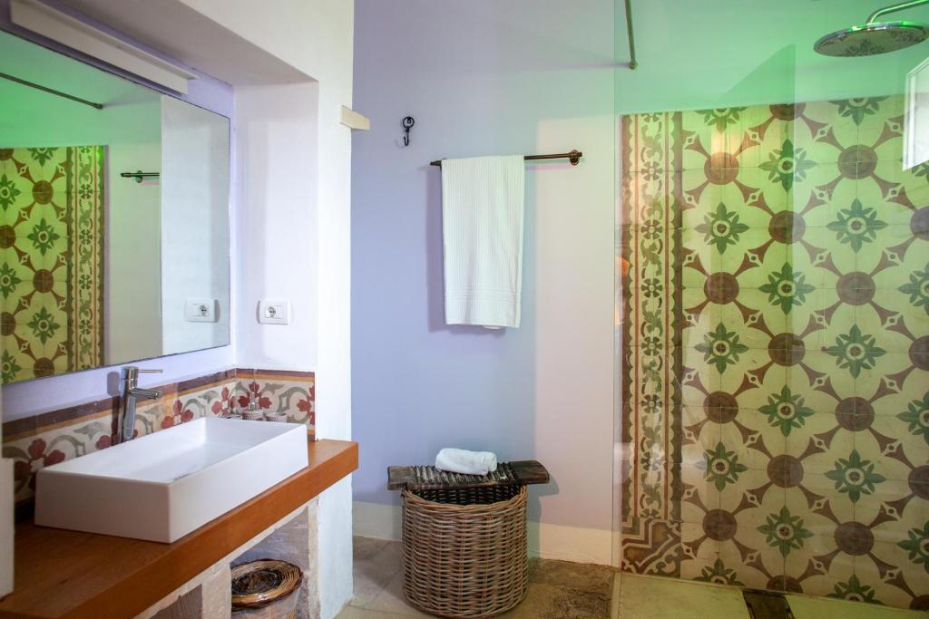 Naturalis Bio Resort & Spa - Tap to explore photos