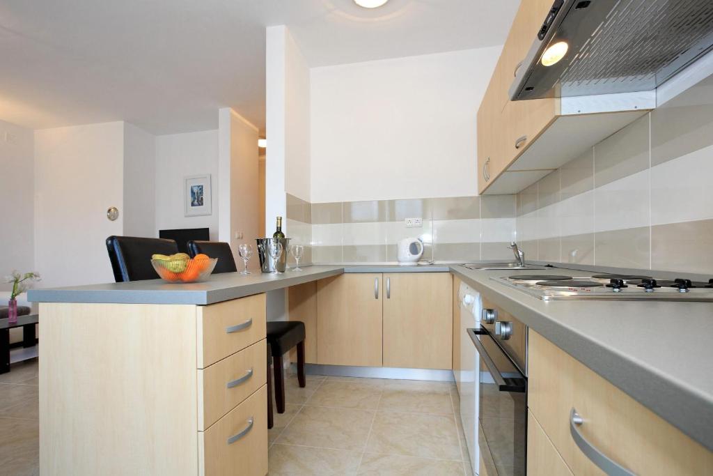 Апартаменты (Апартаменты с 2 спальнями и террасой), Apartment Village Nin