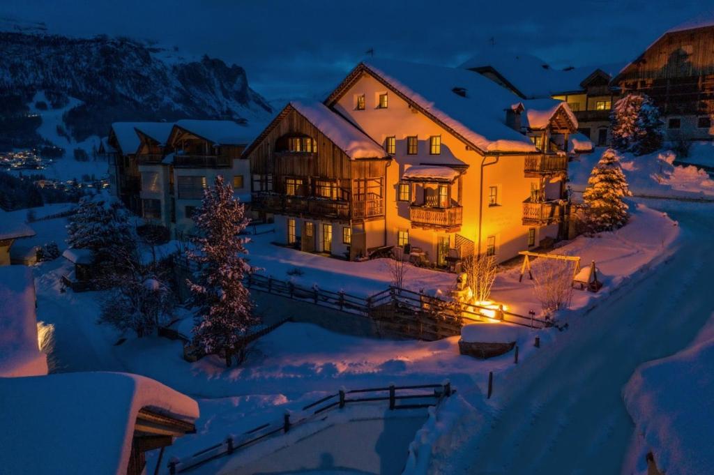 Dolomites Apartments Ciasa Vally photo 1