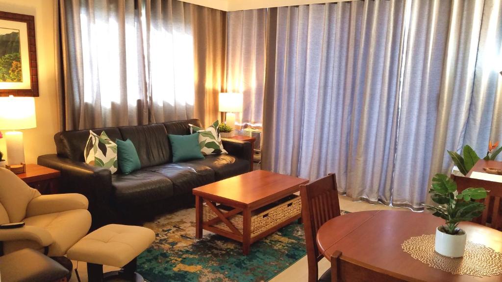 Waikiki Kuhio 1-bedrm Apt, Ocean view, Free Parking & Wifi image